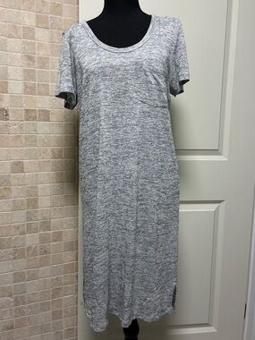 Women's grey striped t-shirt dress with short sleeves Size Medium